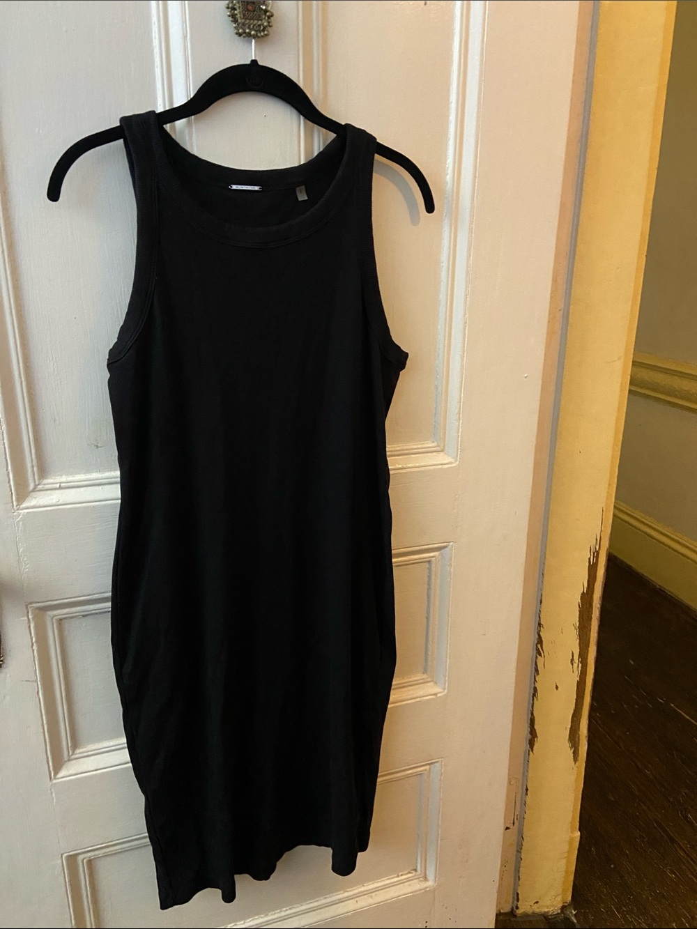Elle Tahari black ribbed bodycon